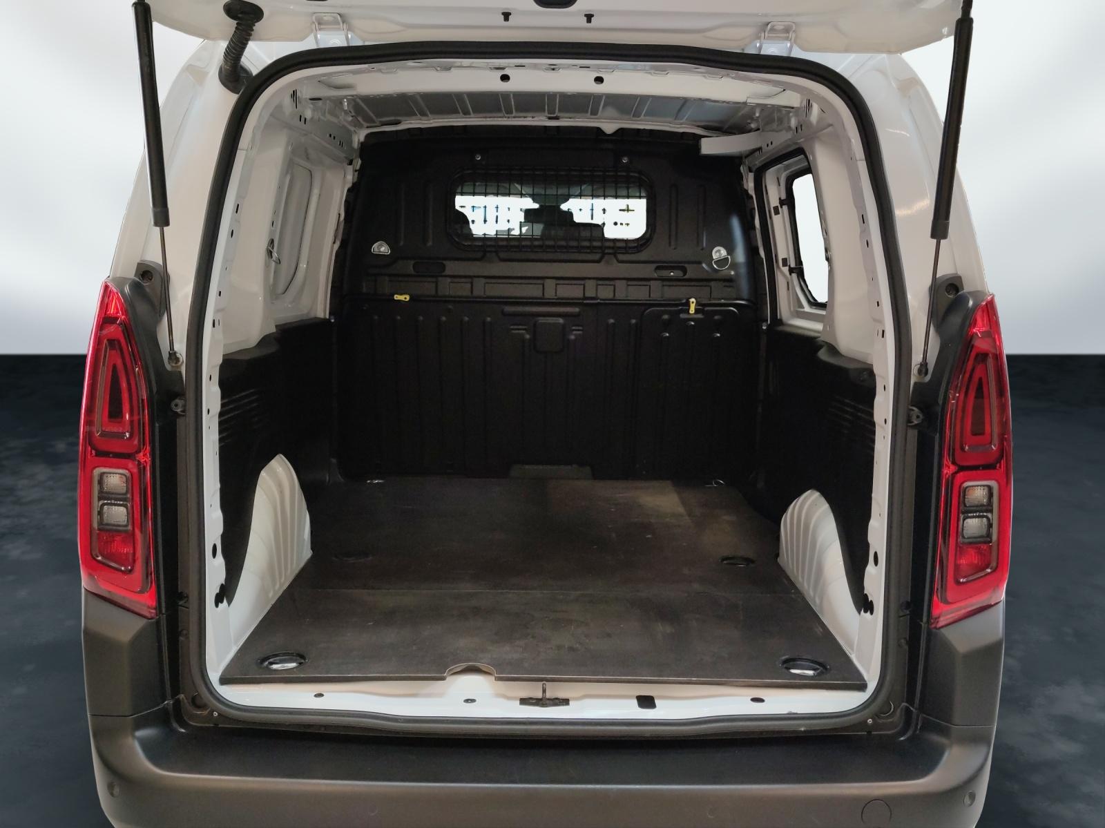 TOYOTA PROACE CITY Van L1 1.2 Active-image-7