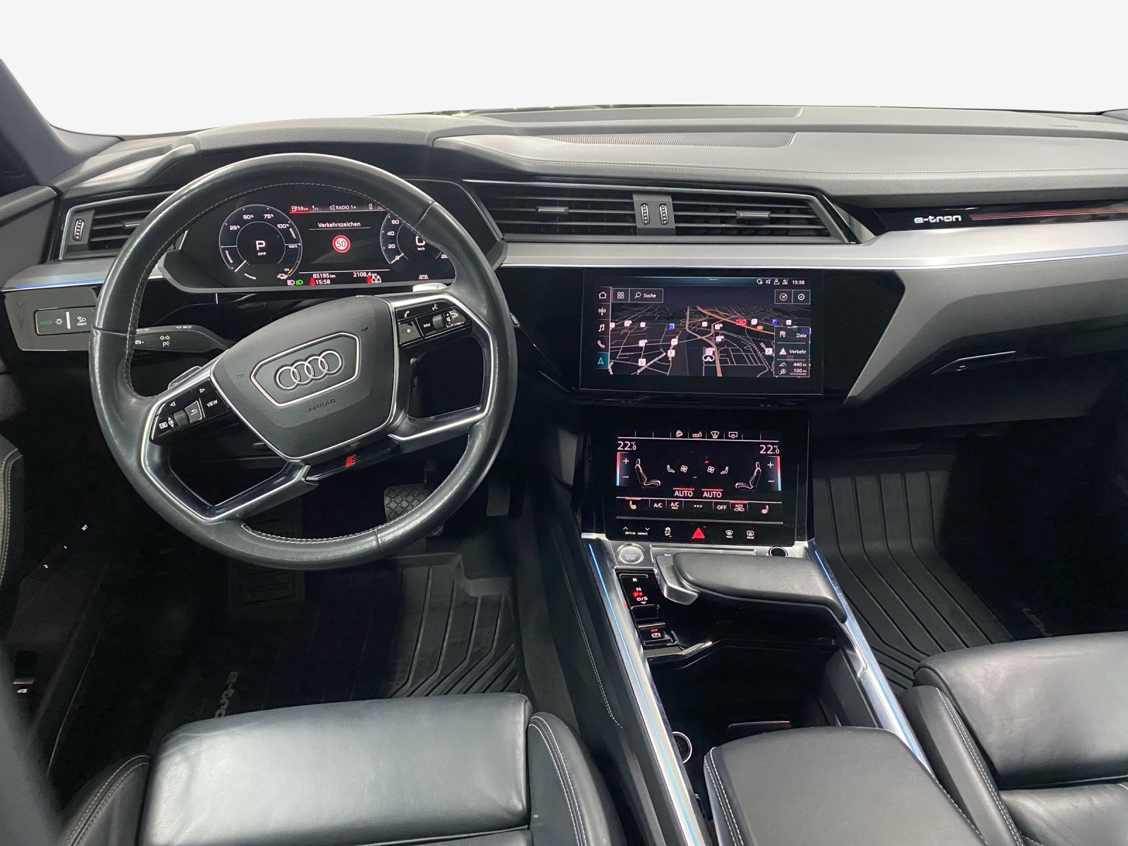 AUDI e-tron 55 Advanced quattro-image-9
