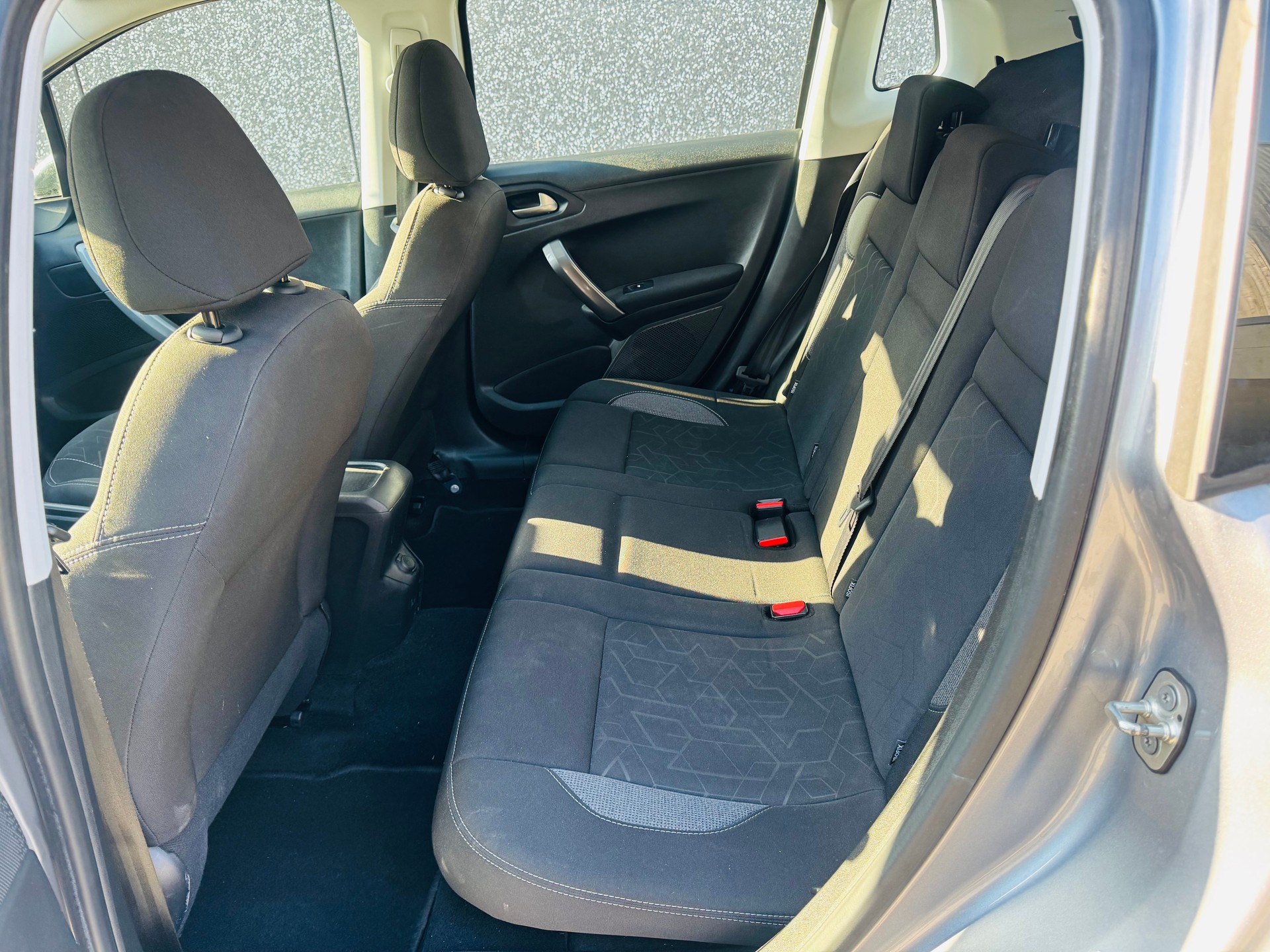 PEUGEOT 2008 1.2 PureTech Active EAT6-image-11