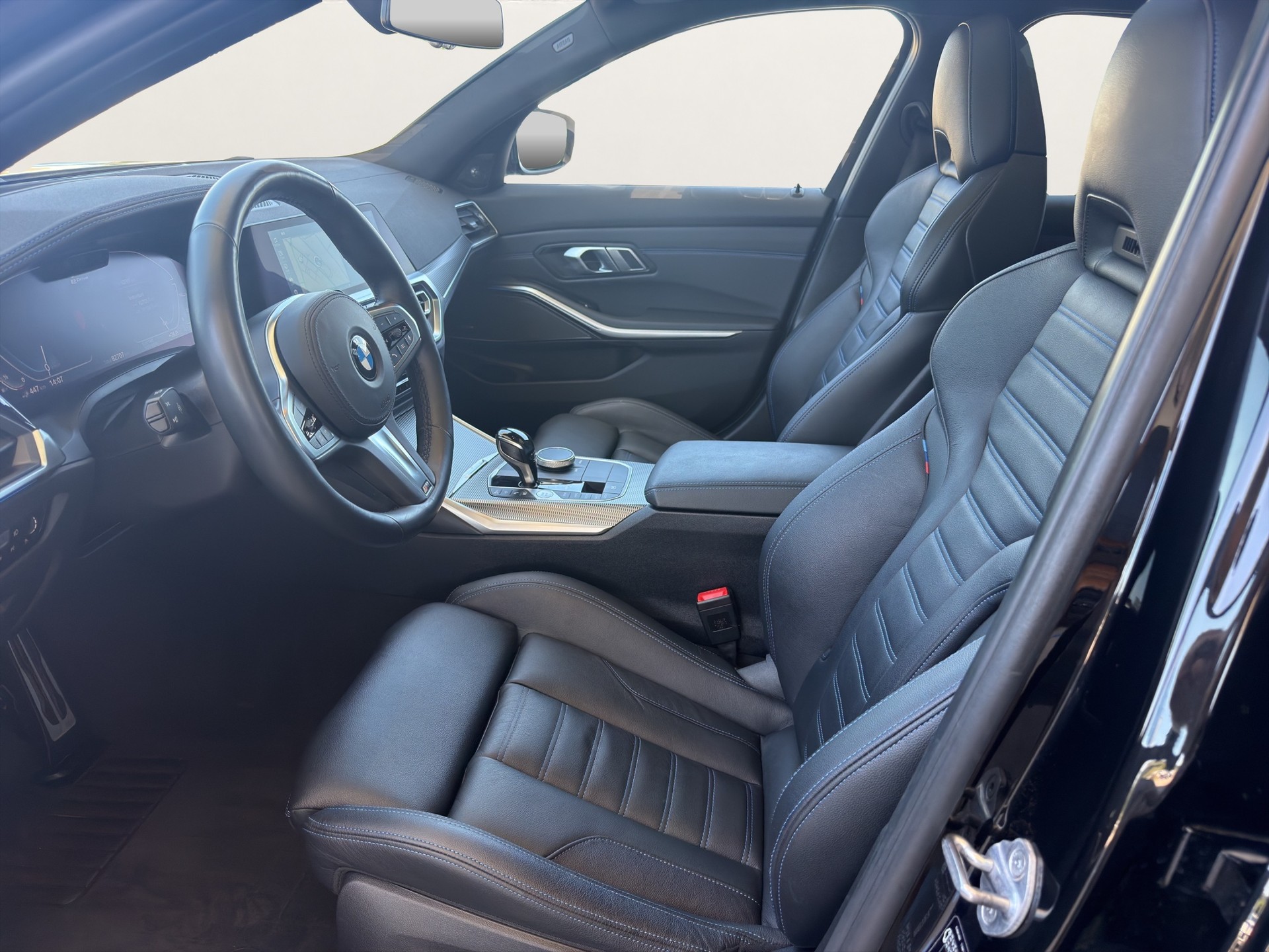 BMW 330e xDrive M Sport-image-9