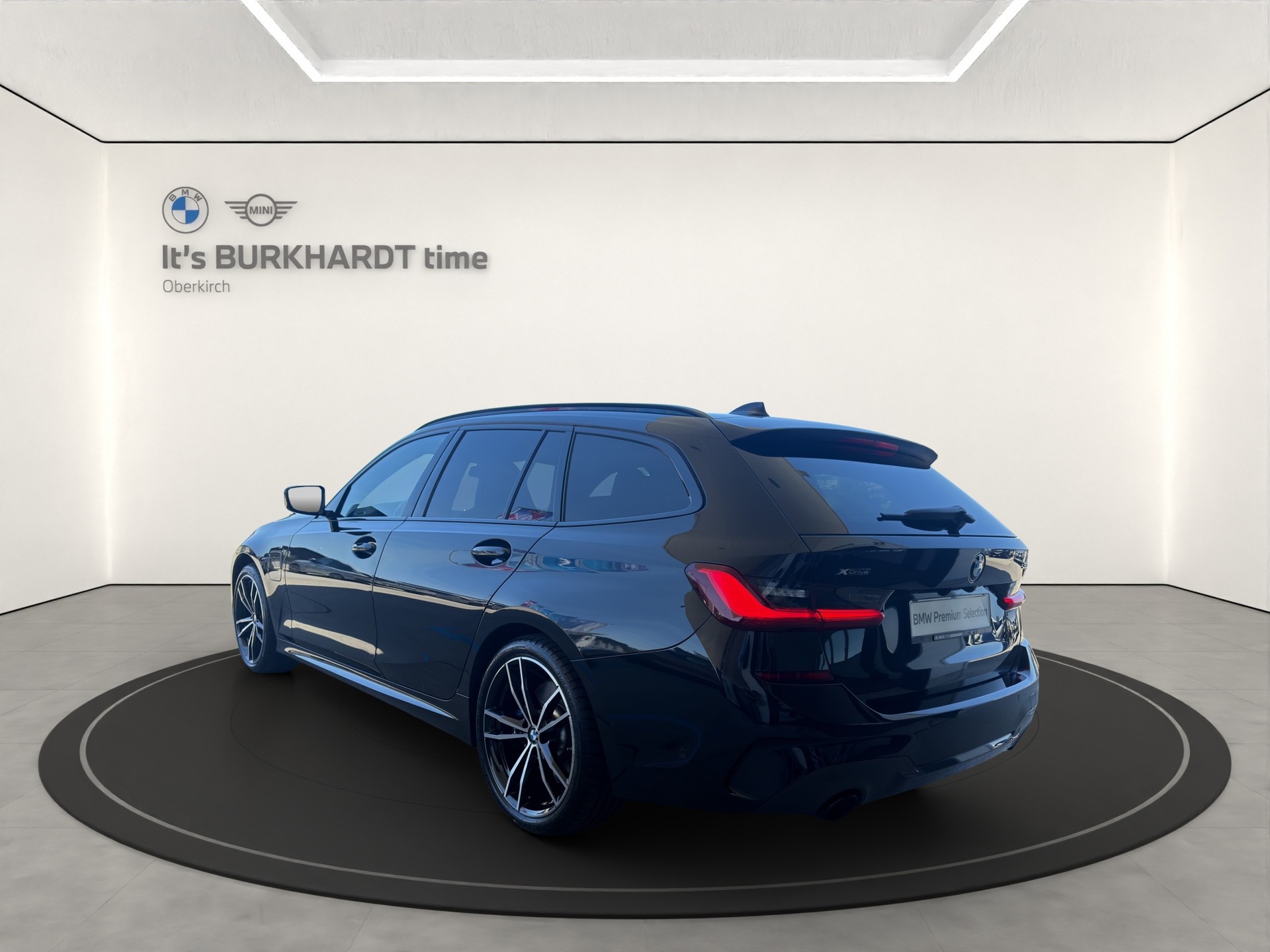 BMW 330e xDrive M Sport-image-2