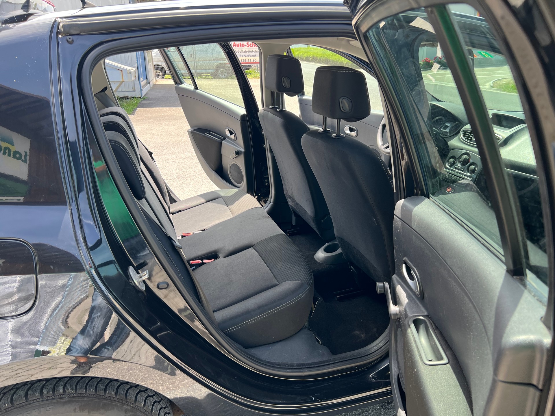 RENAULT Clio 1.2 16V Collection-image-10