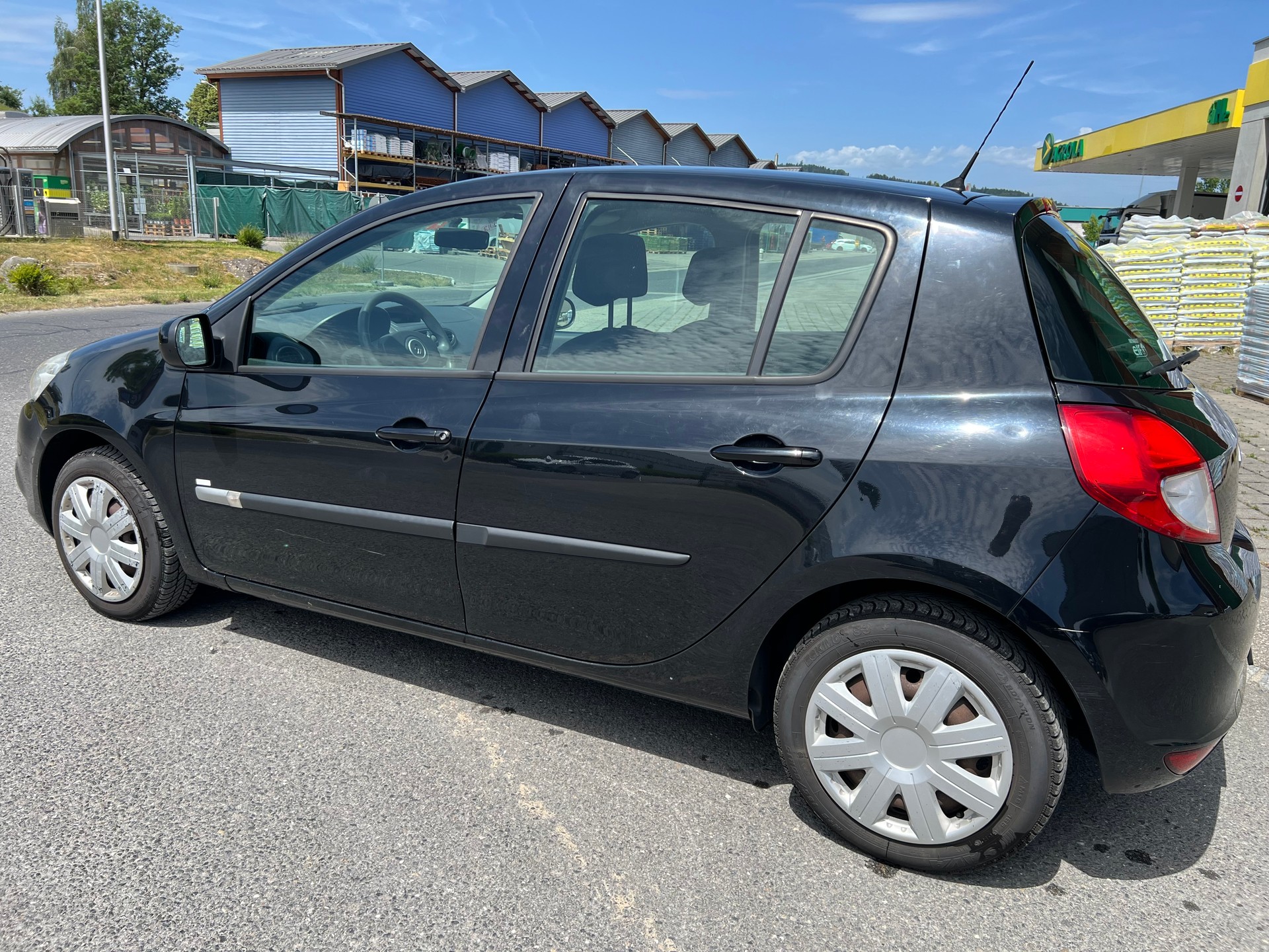 RENAULT Clio 1.2 16V Collection-image-3