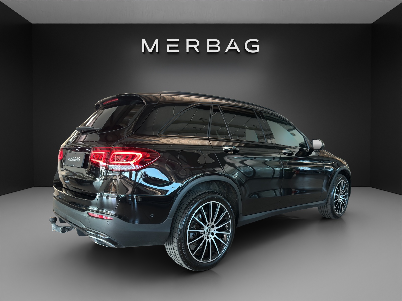 MERCEDES-BENZ GLC 300 de AMG Line 4M A-image-5