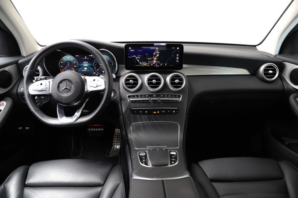 MERCEDES-BENZ GLC 300 e AMG Line 4Matic-image-9