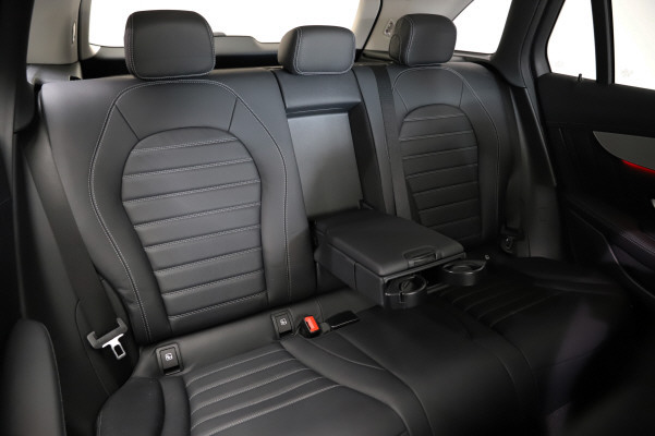 MERCEDES-BENZ GLC 300 e AMG Line 4Matic-image-10