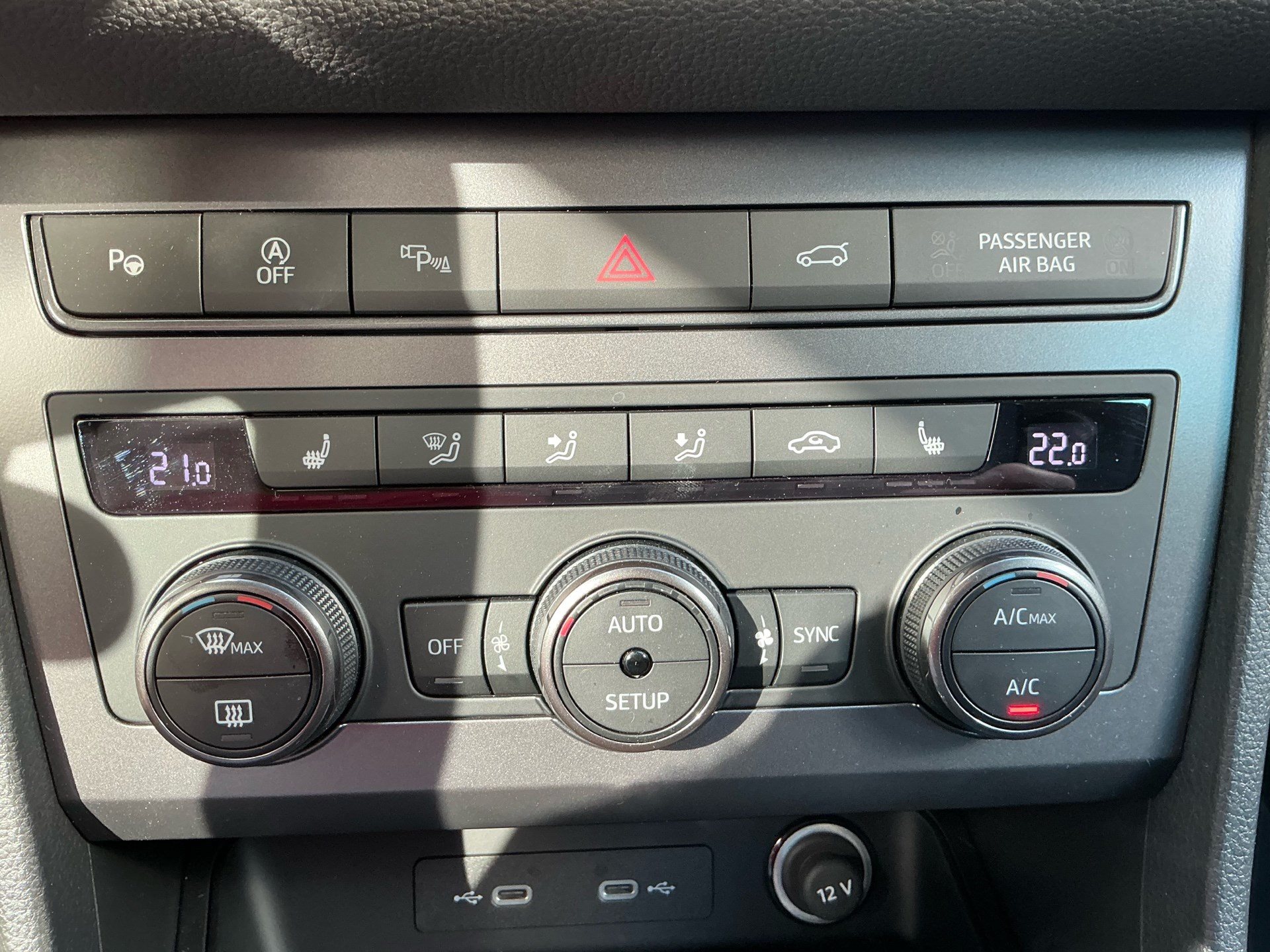 CUPRA Ateca VZ 4Drive *** AKRAPOVIC SPORTAUSPUFF ***-image-25