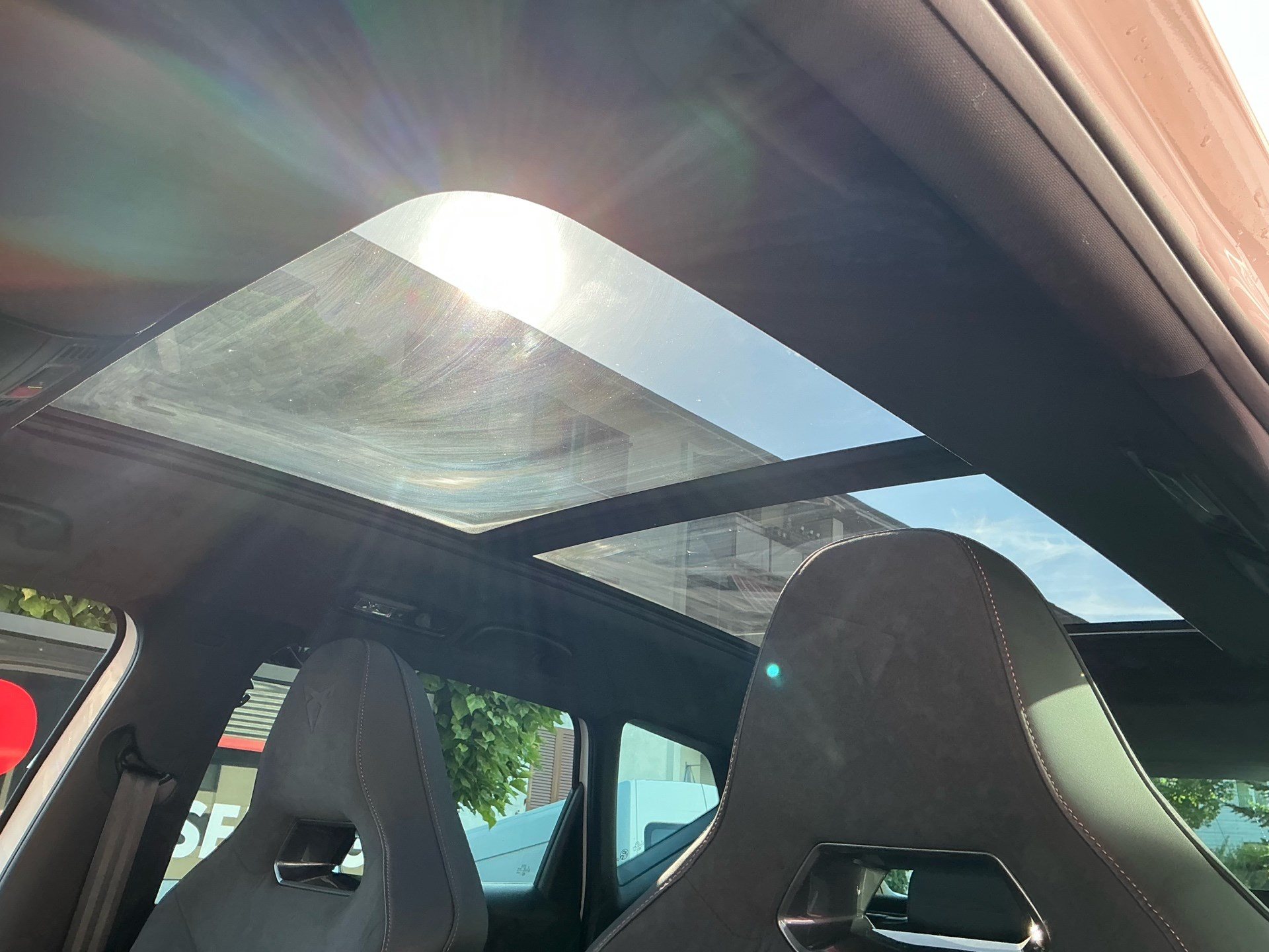 CUPRA Ateca VZ 4Drive *** AKRAPOVIC SPORTAUSPUFF ***-image-8