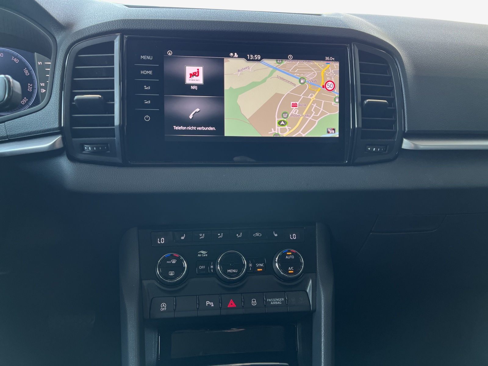SKODA Karoq 2.0 TDI CR Selection 4x4 DSG-image-10