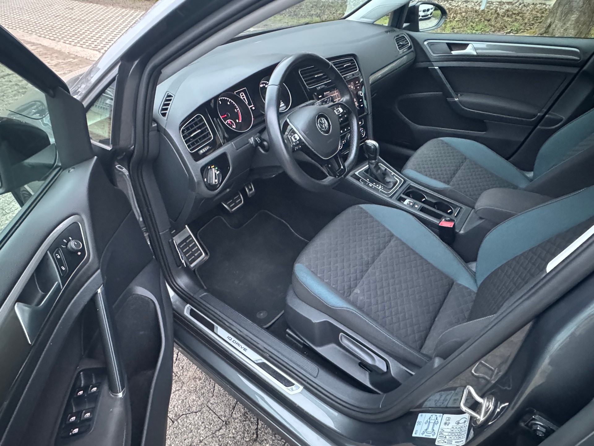VW Golf 1.6 TDI Comfortline DSG-image-6
