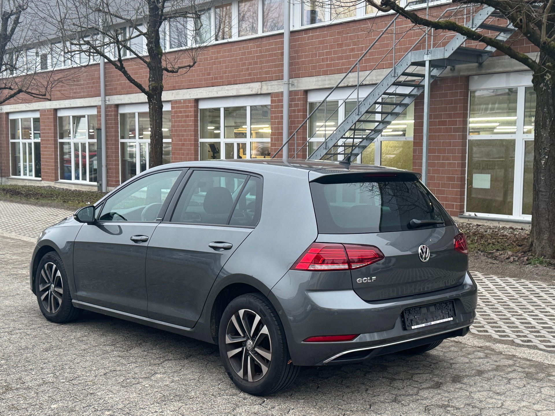 VW Golf 1.6 TDI Comfortline DSG-image-4
