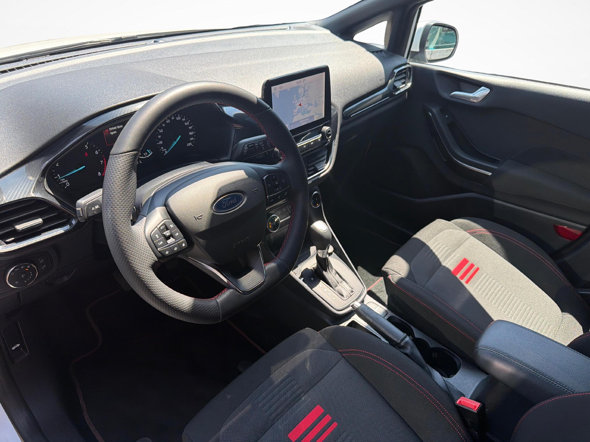 FORD Fiesta 1.0 EcoB Hybrid ST-Line-image-10
