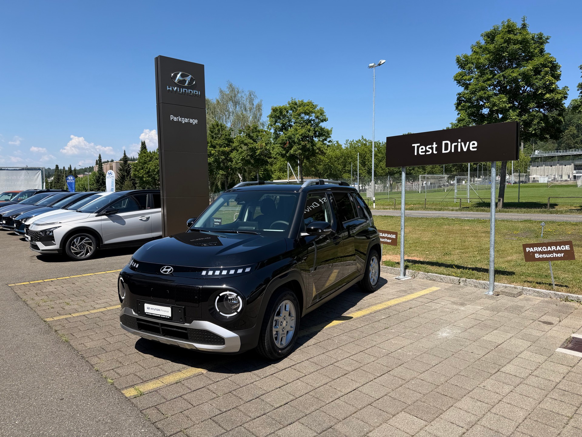 HYUNDAI Inster 49kWh Amplia-image-0