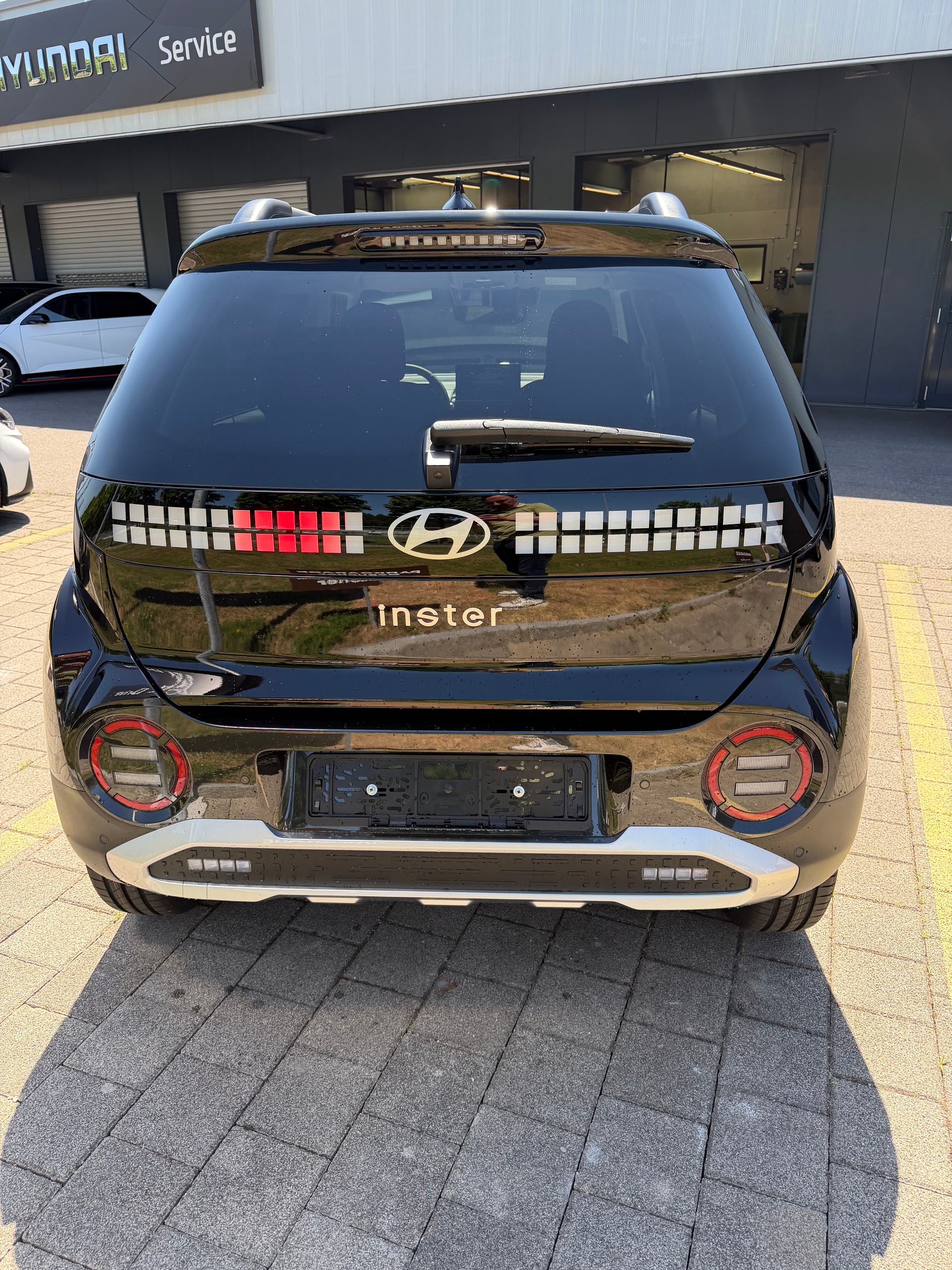 HYUNDAI Inster 49kWh Amplia-image-2