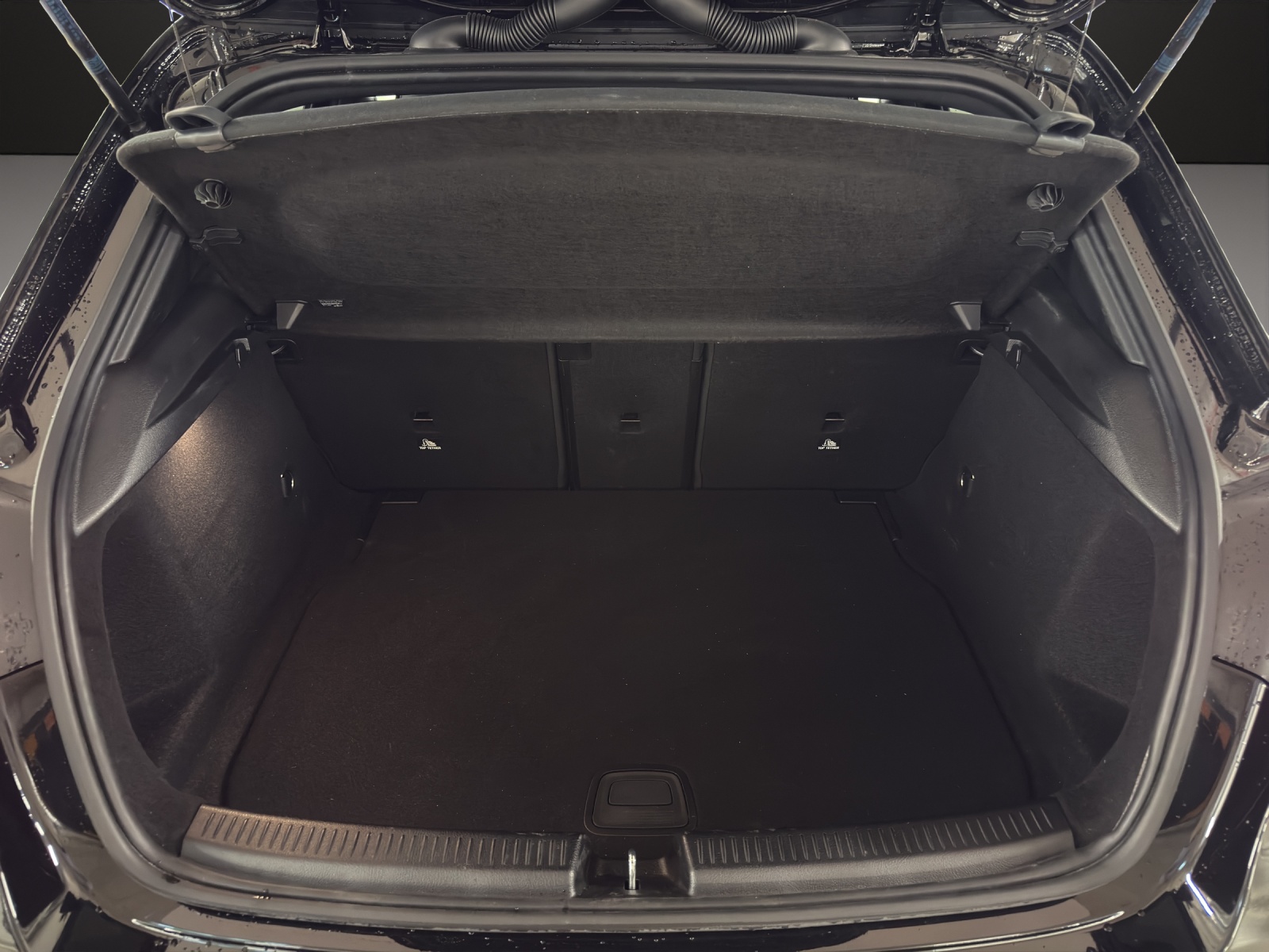 MERCEDES-BENZ A 200 AMG Line 7G-DCT-image-15