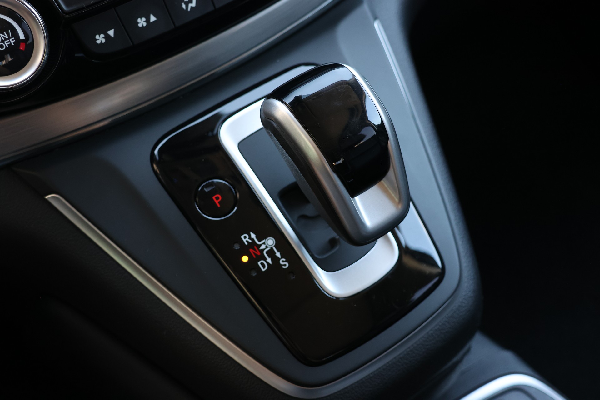 HONDA CR-V 1.6 i-DTEC Lifestyle 4WD Automatic-image-23