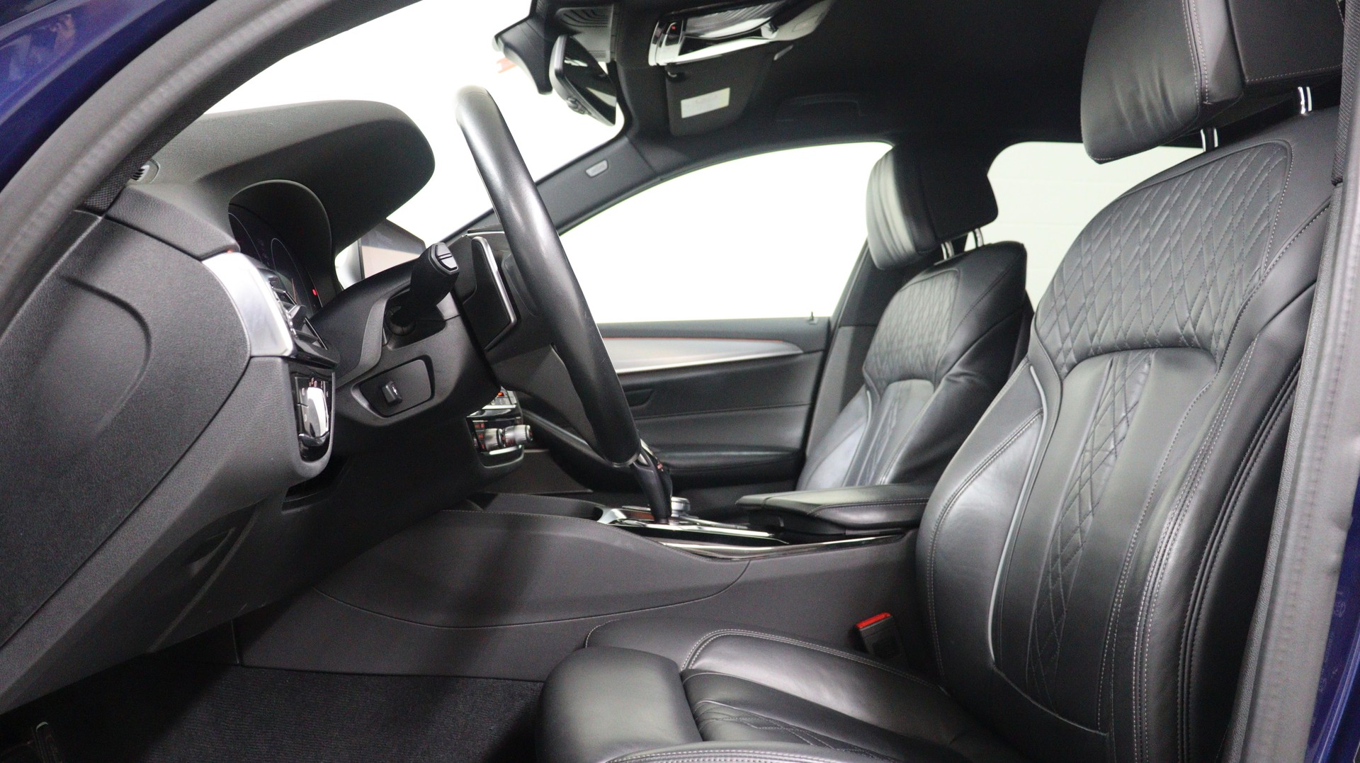 BMW 530d xDrive SAG Touring-image-2