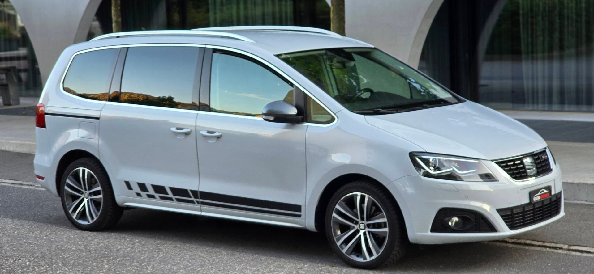 SEAT Alhambra 2.0 TDI FR Line 4Drive | 7-Plätzer-showroom-element-2