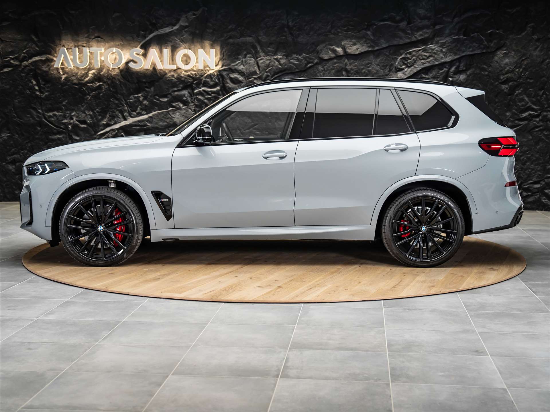 BMW X5 xDrive M60i M Sport Pro Steptronic *Werksgarantie*Head Up Display*Sitzbelüftung*Panorama*-image-1