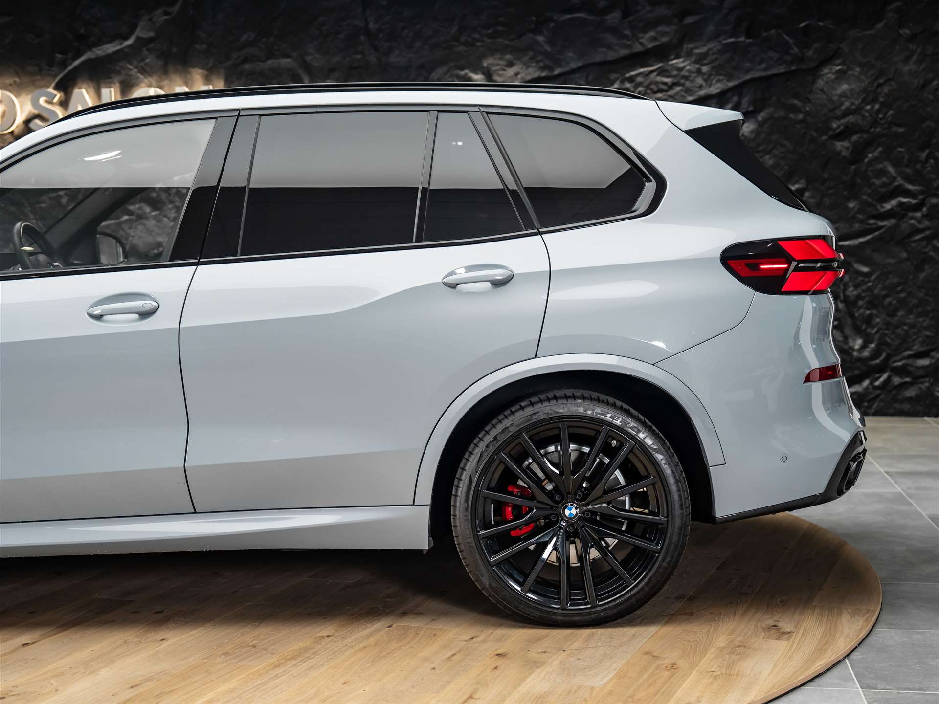 BMW X5 xDrive M60i M Sport Pro Steptronic *Werksgarantie*Head Up Display*Sitzbelüftung*Panorama*-image-21