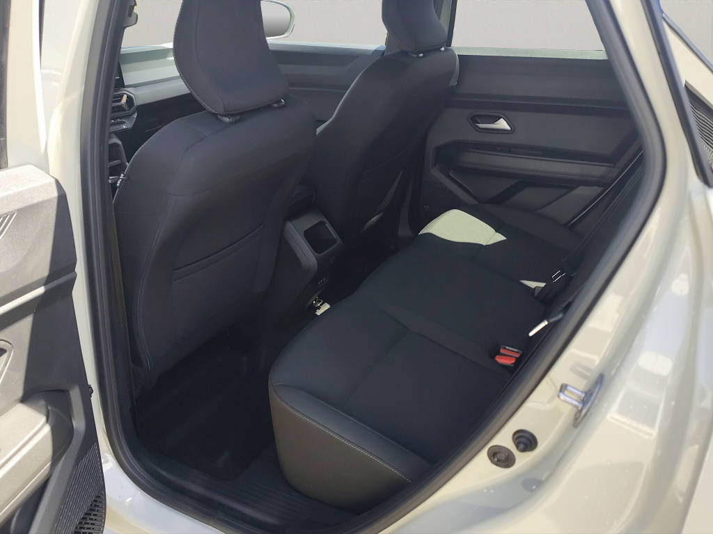 DACIA Duster 1.2 Hybrid Extreme 4WD-image-9