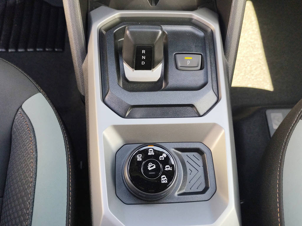 DACIA Duster 1.2 Hybrid Extreme 4WD-image-6
