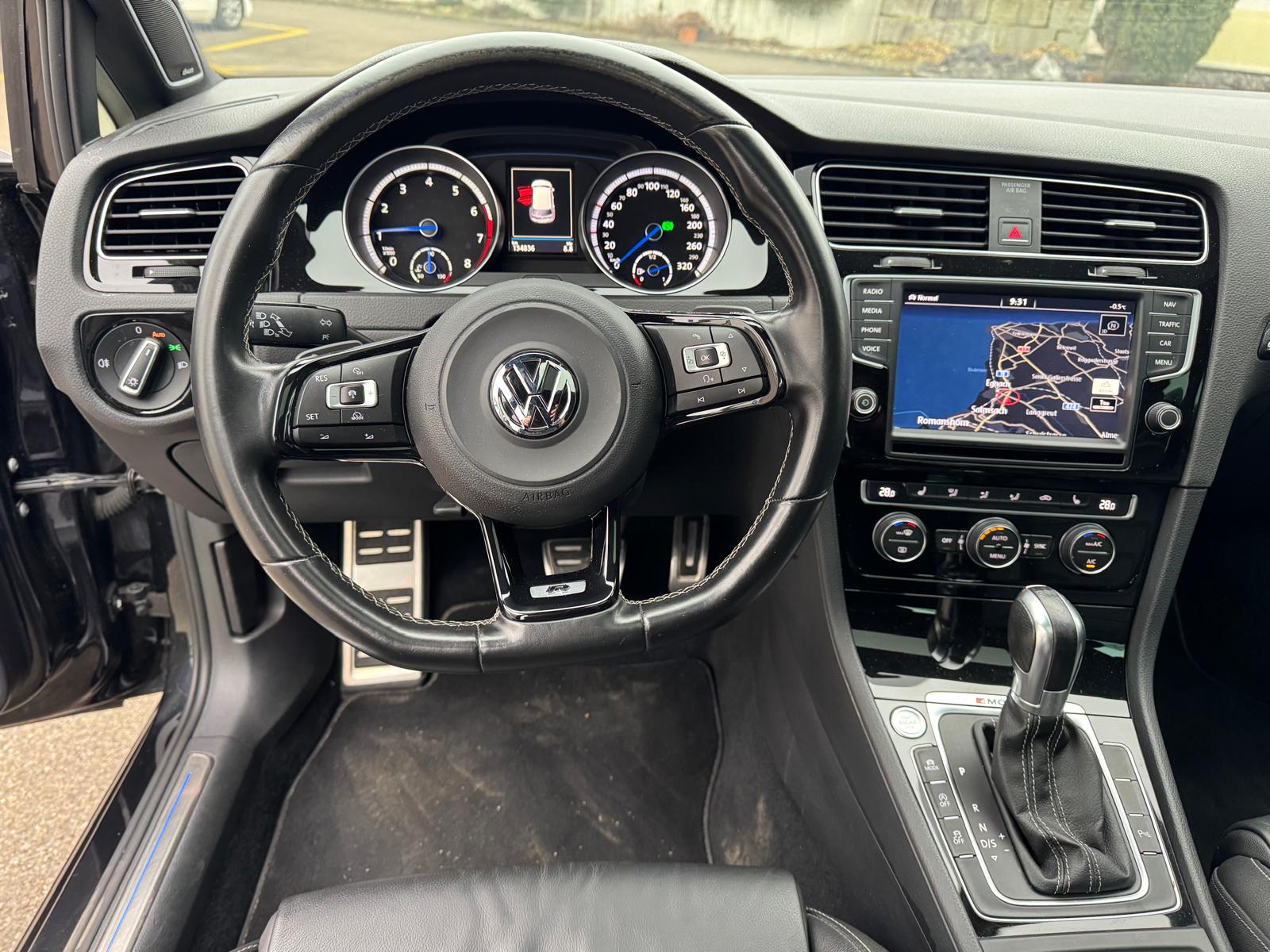 VW Golf 2.0 TSI R 4Motion DSG-image-10