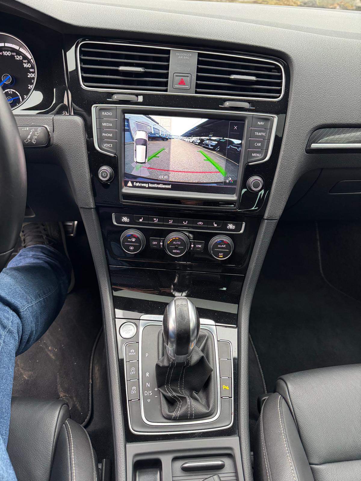 VW Golf 2.0 TSI R 4Motion DSG-image-11