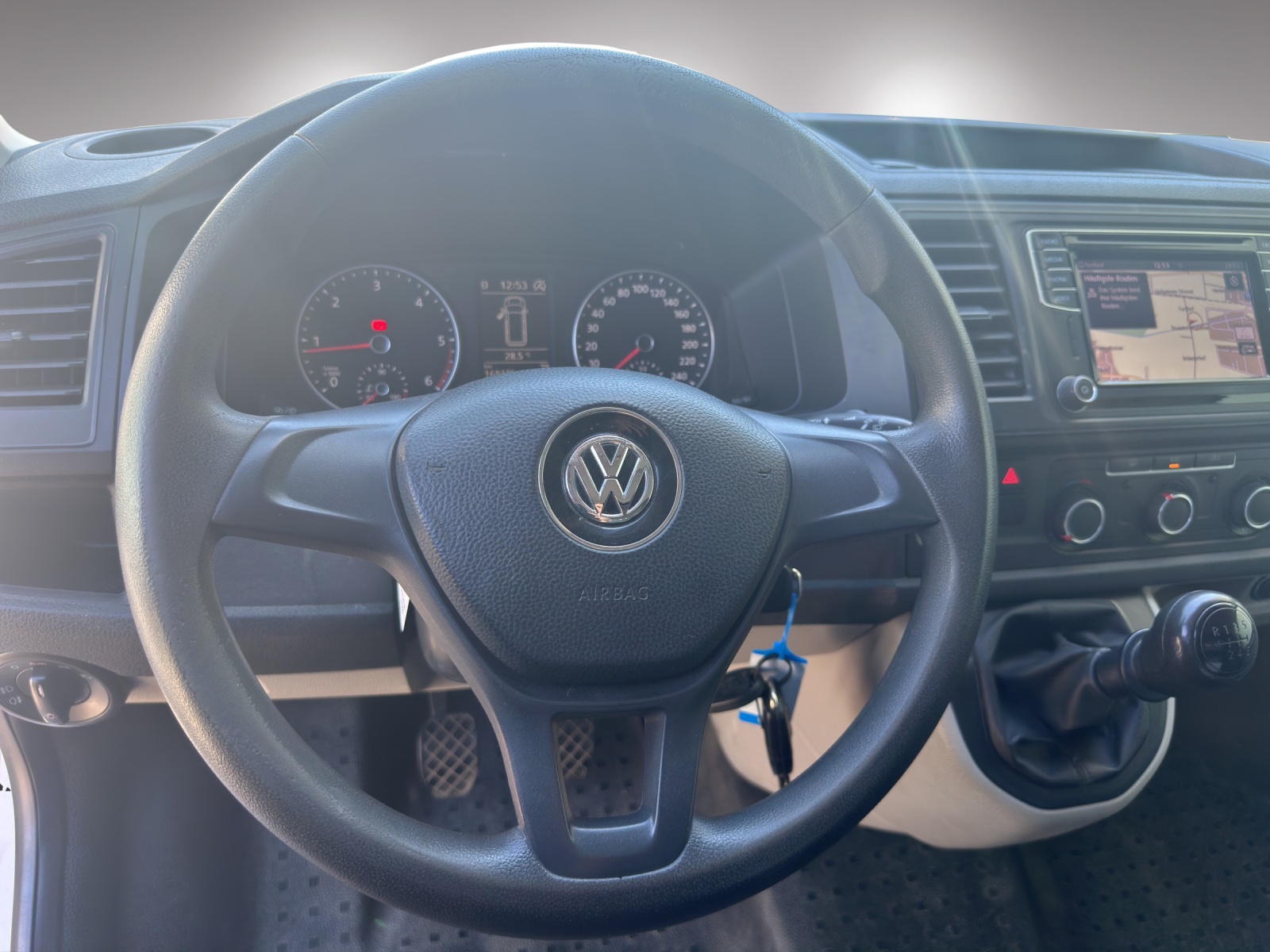 VW T6 2.0 TDI FAHRZEUGEINRICHTUNG-image-12