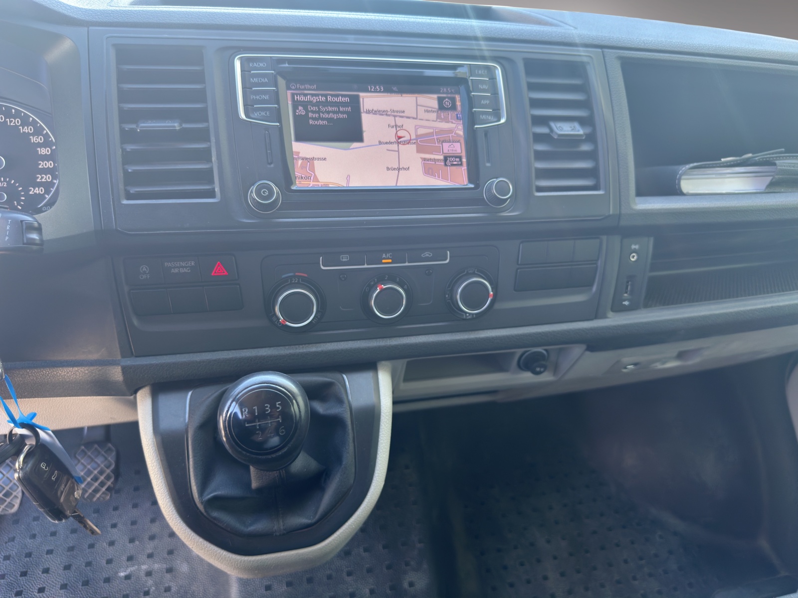 VW T6 2.0 TDI FAHRZEUGEINRICHTUNG-image-11