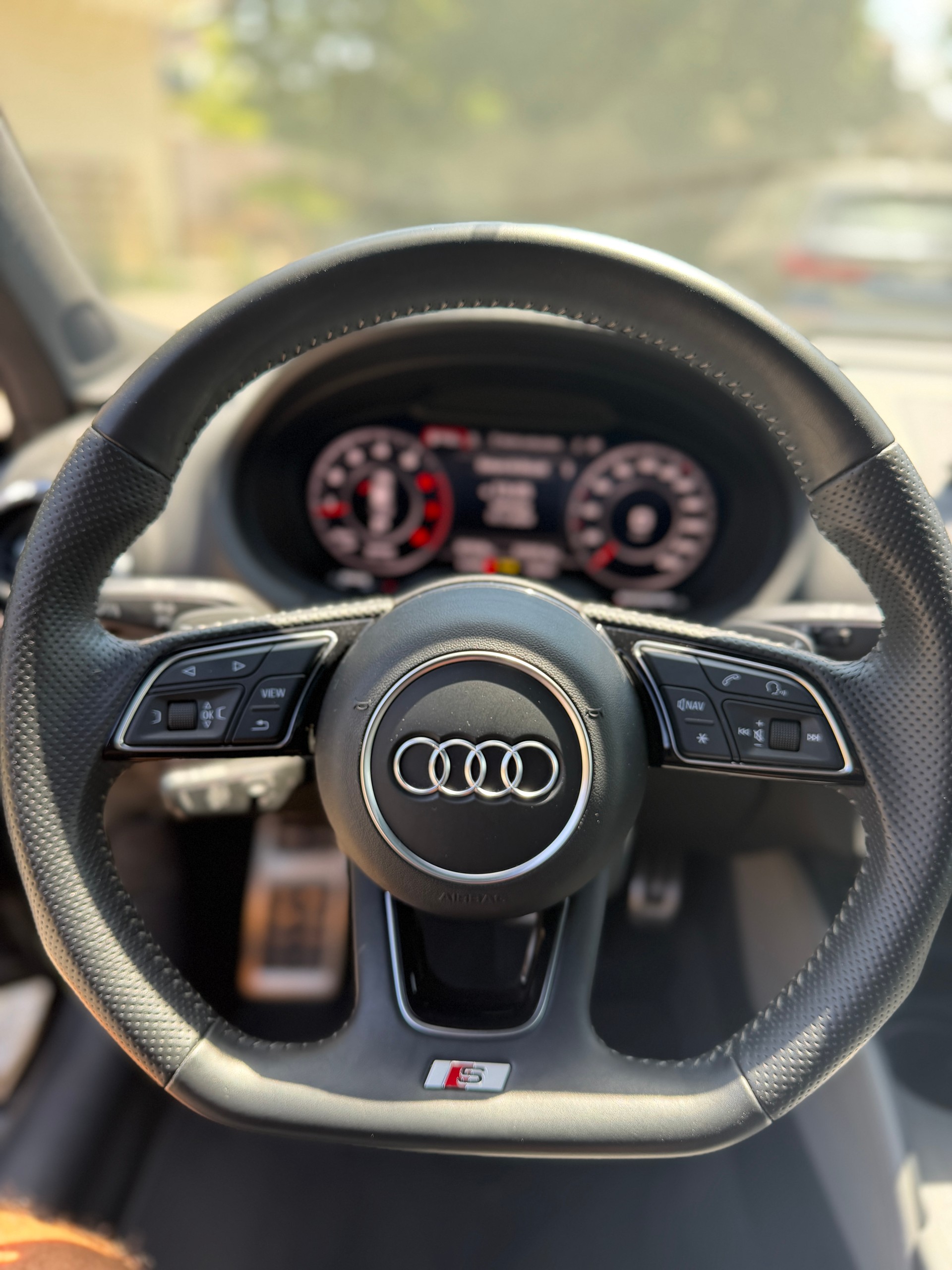 AUDI A3 Sportback 2.0 TFSI Sport quattro S-tronic-image-5