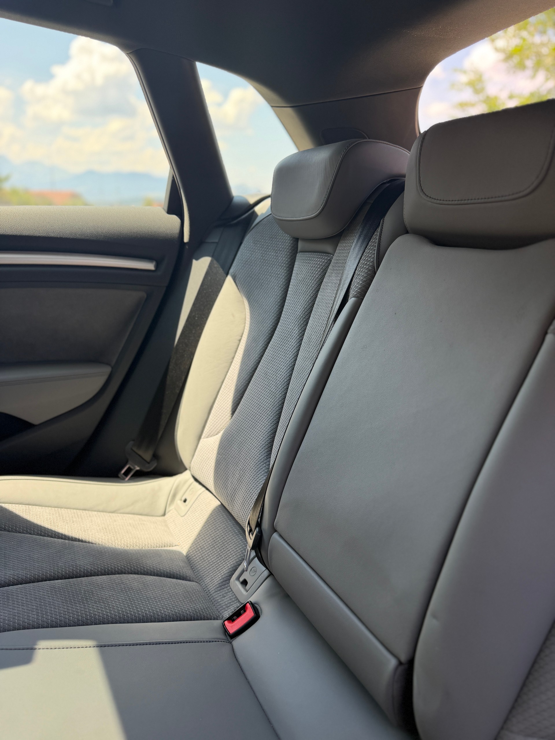 AUDI A3 Sportback 2.0 TFSI Sport quattro S-tronic-image-17