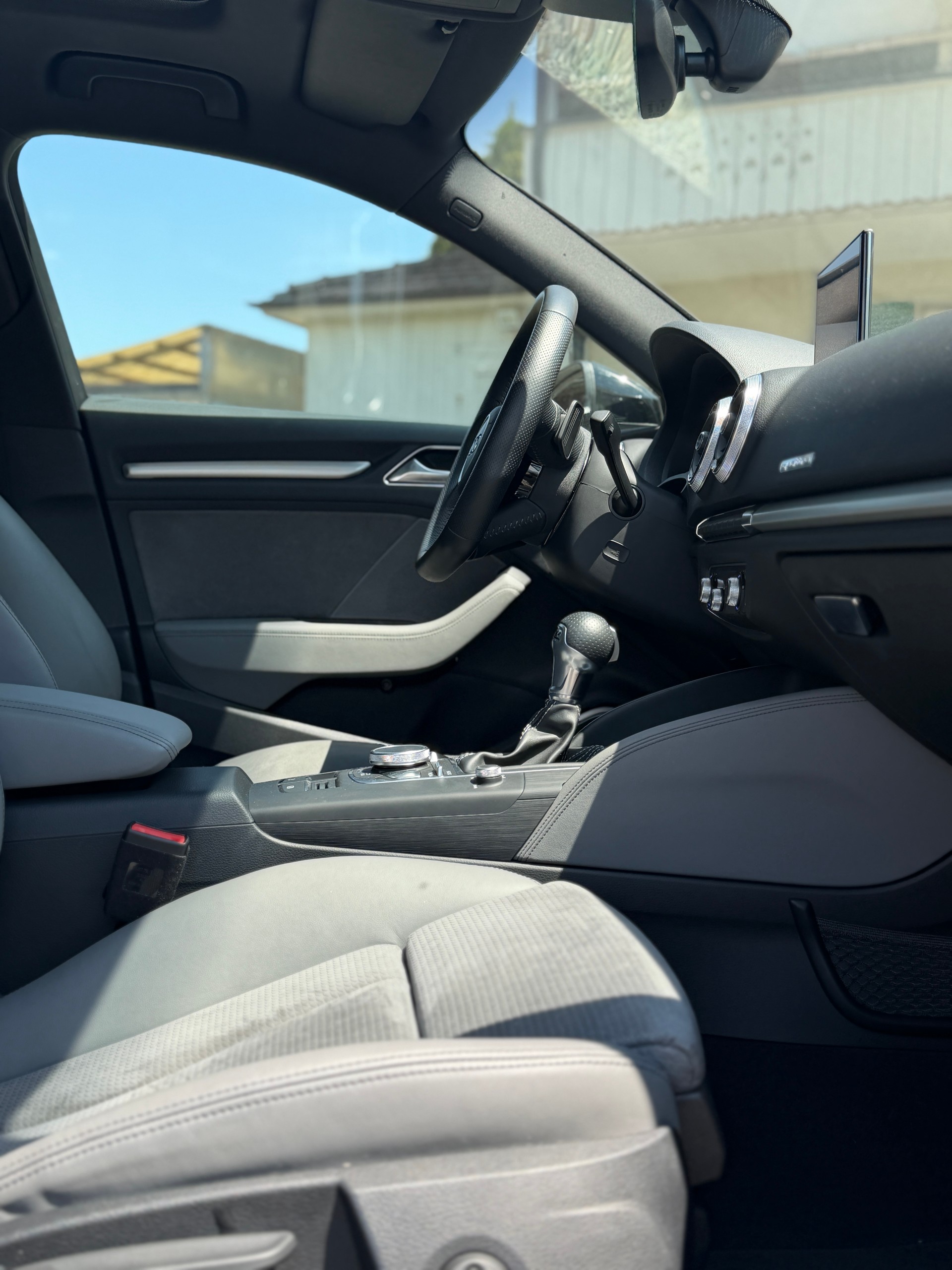 AUDI A3 Sportback 2.0 TFSI Sport quattro S-tronic-image-25