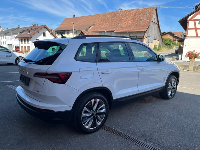 SKODA Karoq 2.0 TDI Style 4x4 DSG-image-2