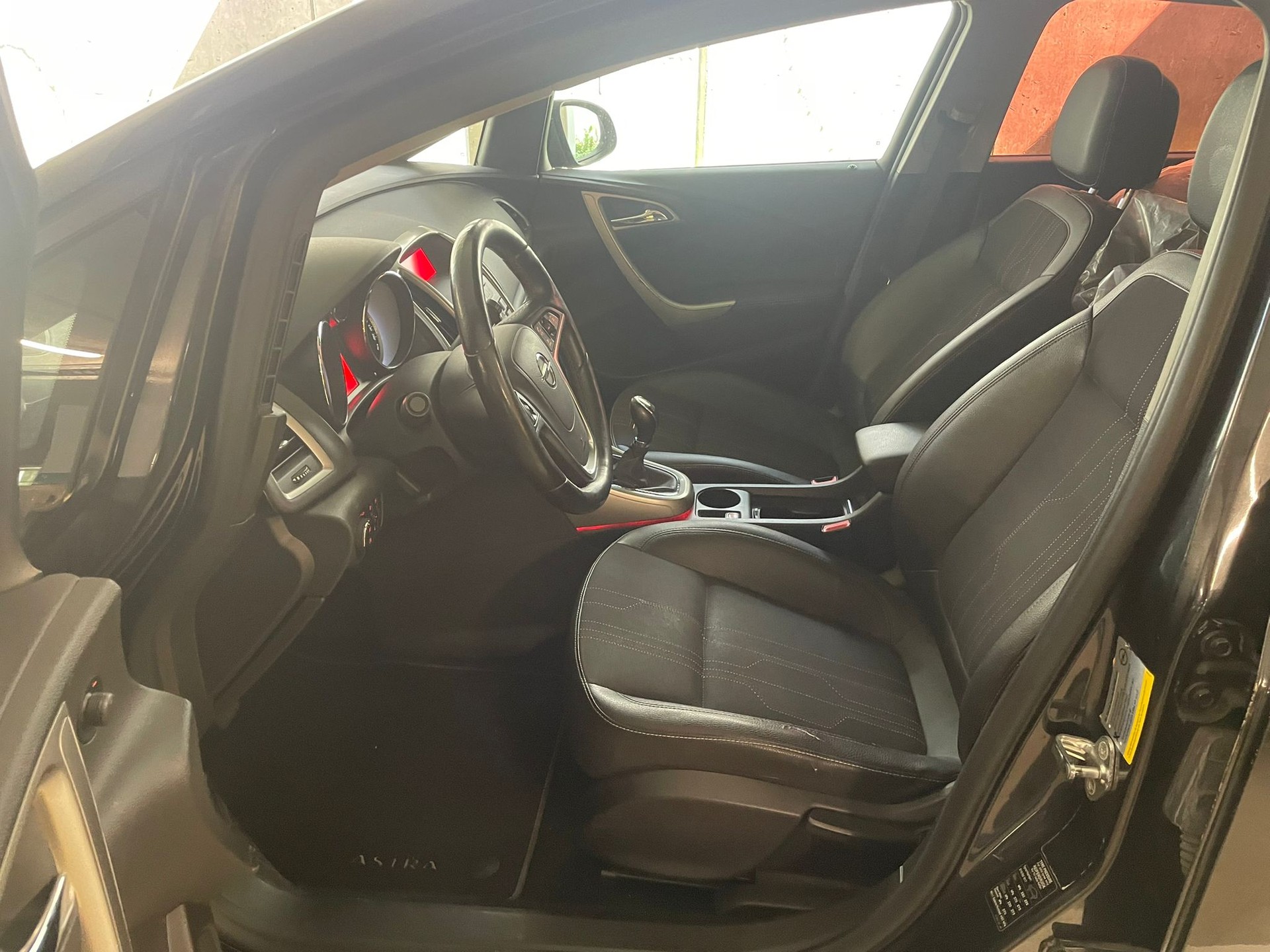 OPEL Astra ST 1.4i 16V Turbo Anniversary Ed // MFK NEU-image-15