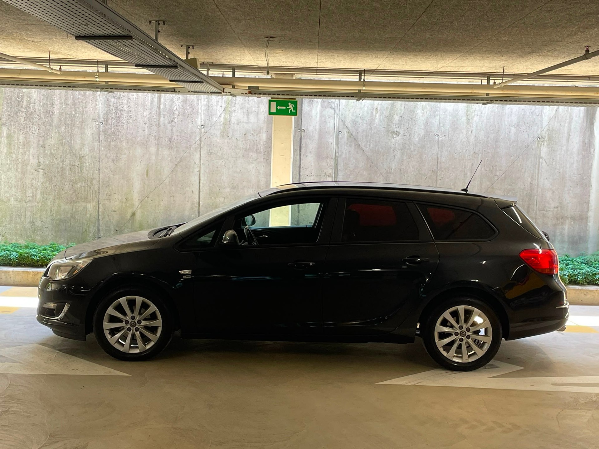 OPEL Astra ST 1.4i 16V Turbo Anniversary Ed // MFK NEU-image-2
