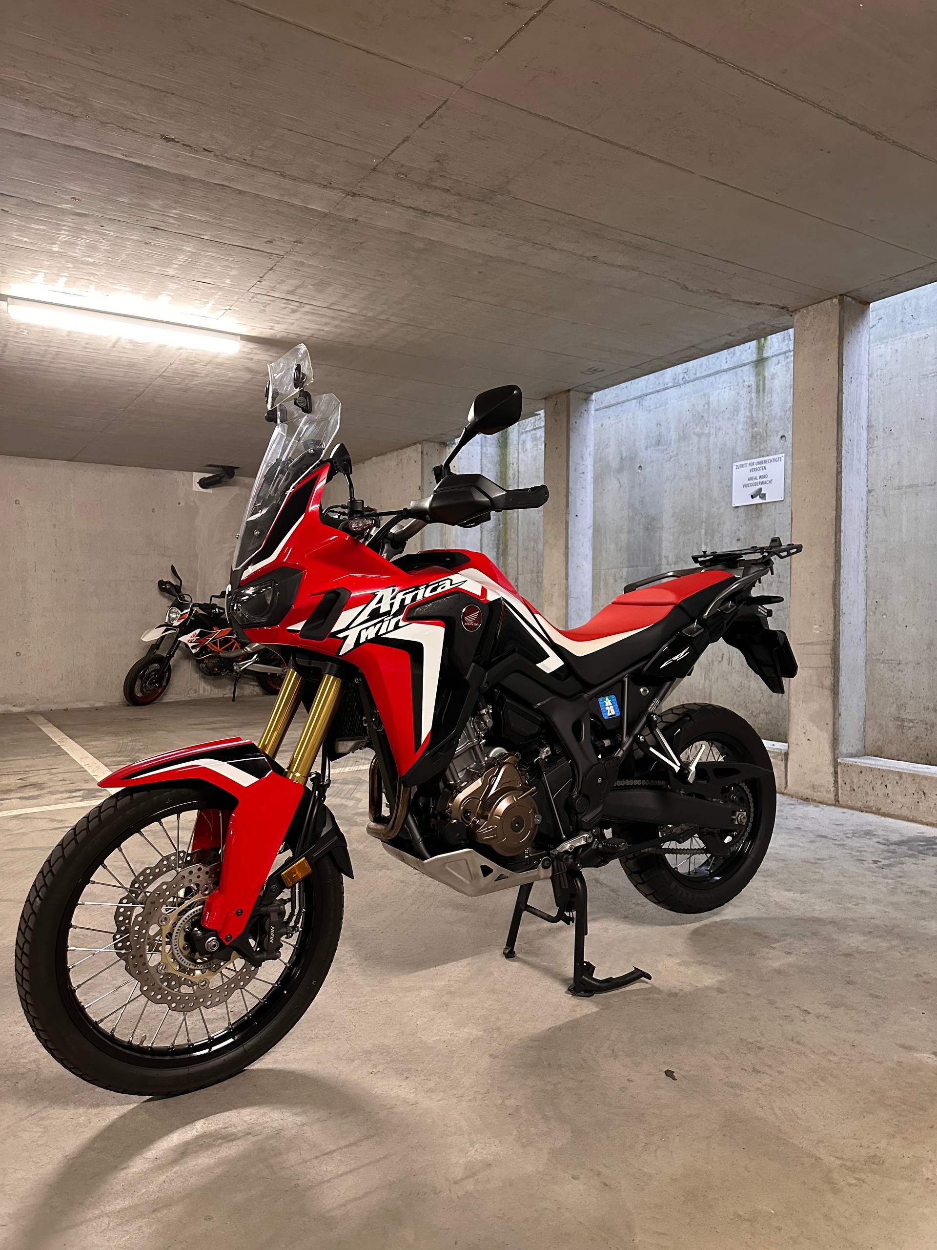 HONDA CRF 1000 Africa Twin-image-7