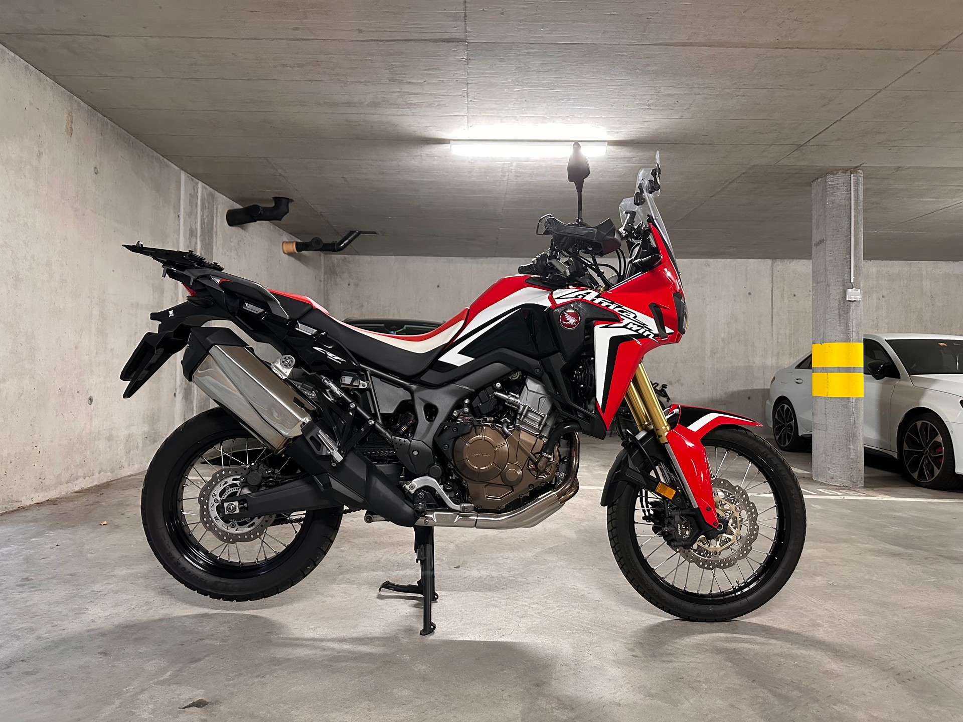 HONDA CRF 1000 Africa Twin-image-6