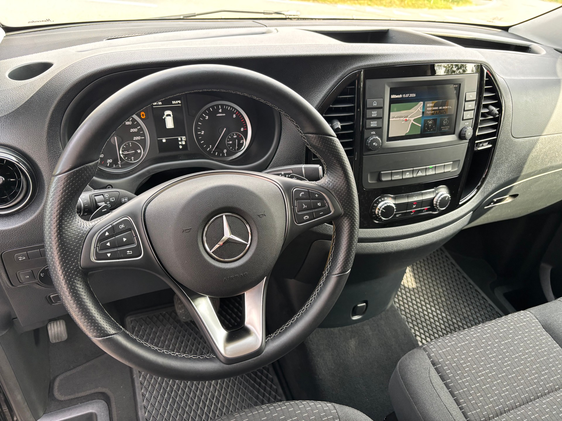 MERCEDES-BENZ Vito Tourer 116 CDI Long Sel. 4M-image-11
