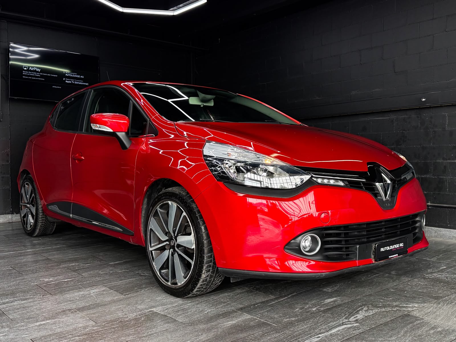 RENAULT Clio 1.5 dCi Swiss Edition-image-2
