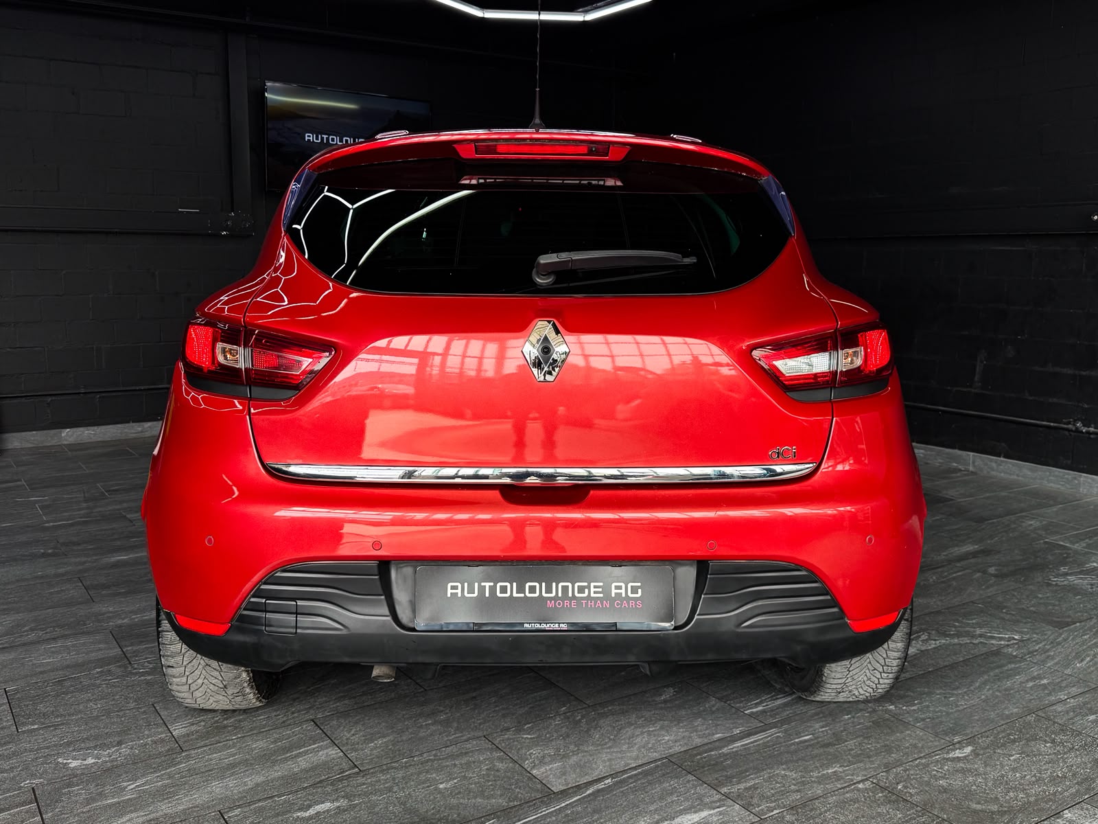 RENAULT Clio 1.5 dCi Swiss Edition-image-7