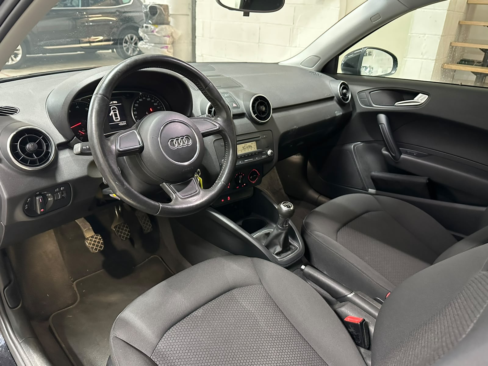AUDI A1 1.4 TFSI Ambition-image-8
