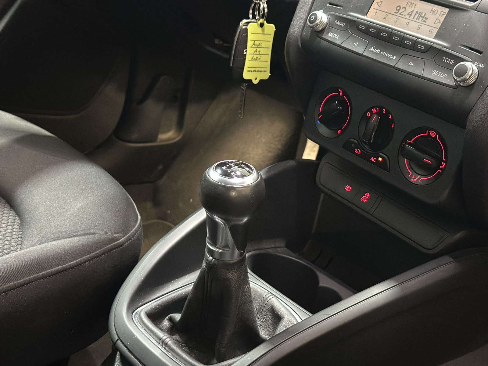 AUDI A1 1.4 TFSI Ambition-image-11