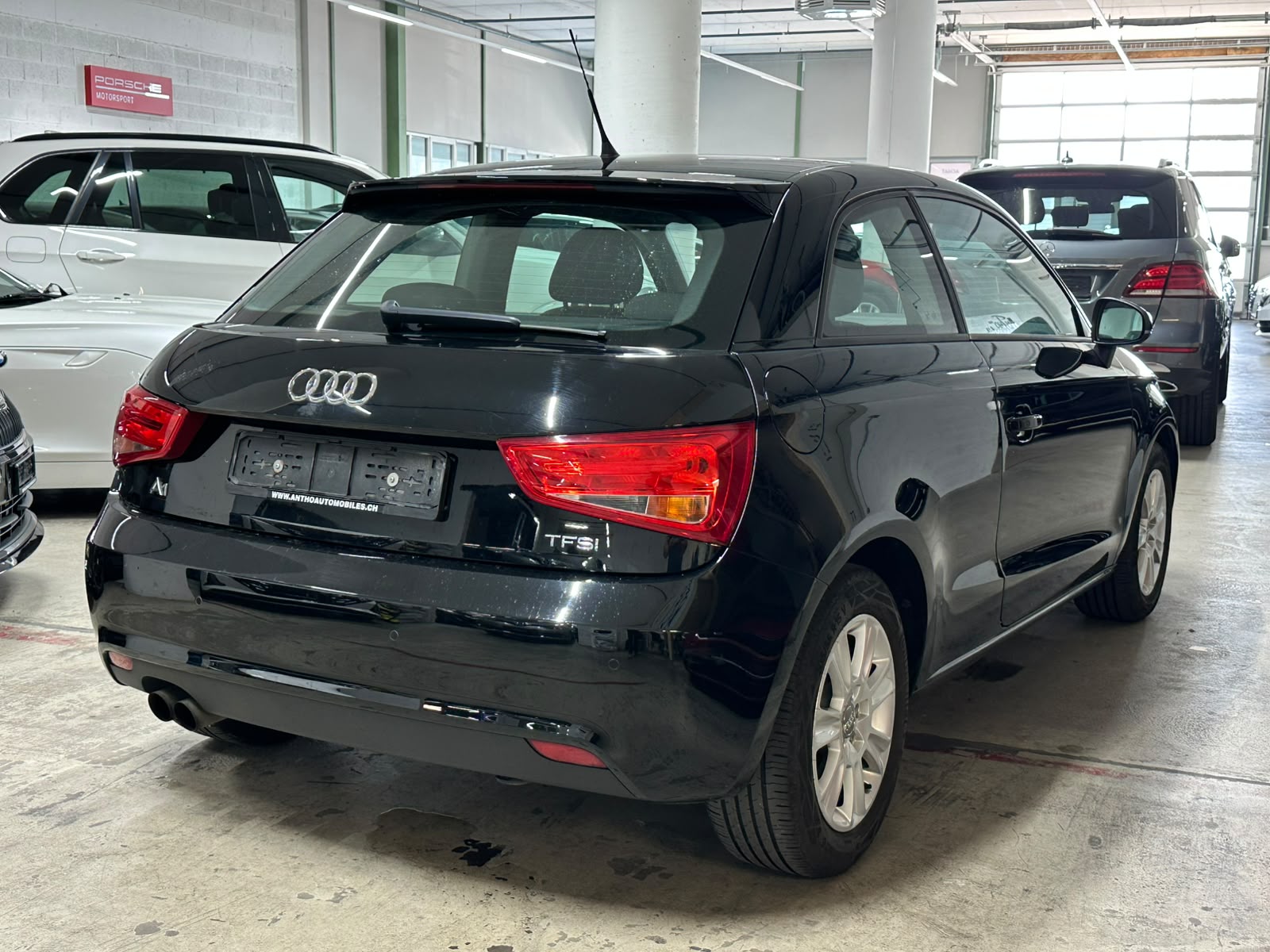AUDI A1 1.4 TFSI Ambition-image-4