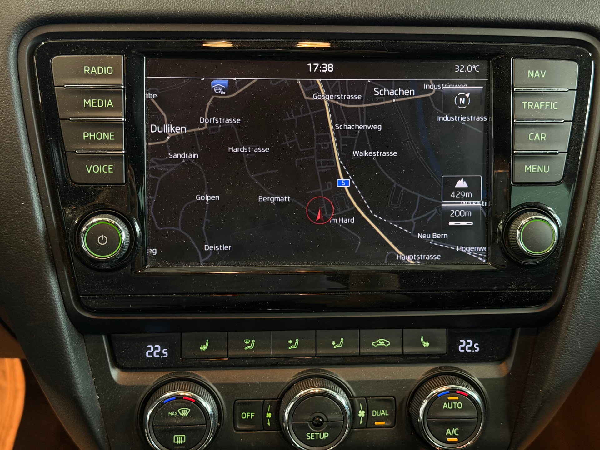SKODA Octavia Combi 2.0 TSI RS DSG | MFK 10.2025 | Automat-image-12