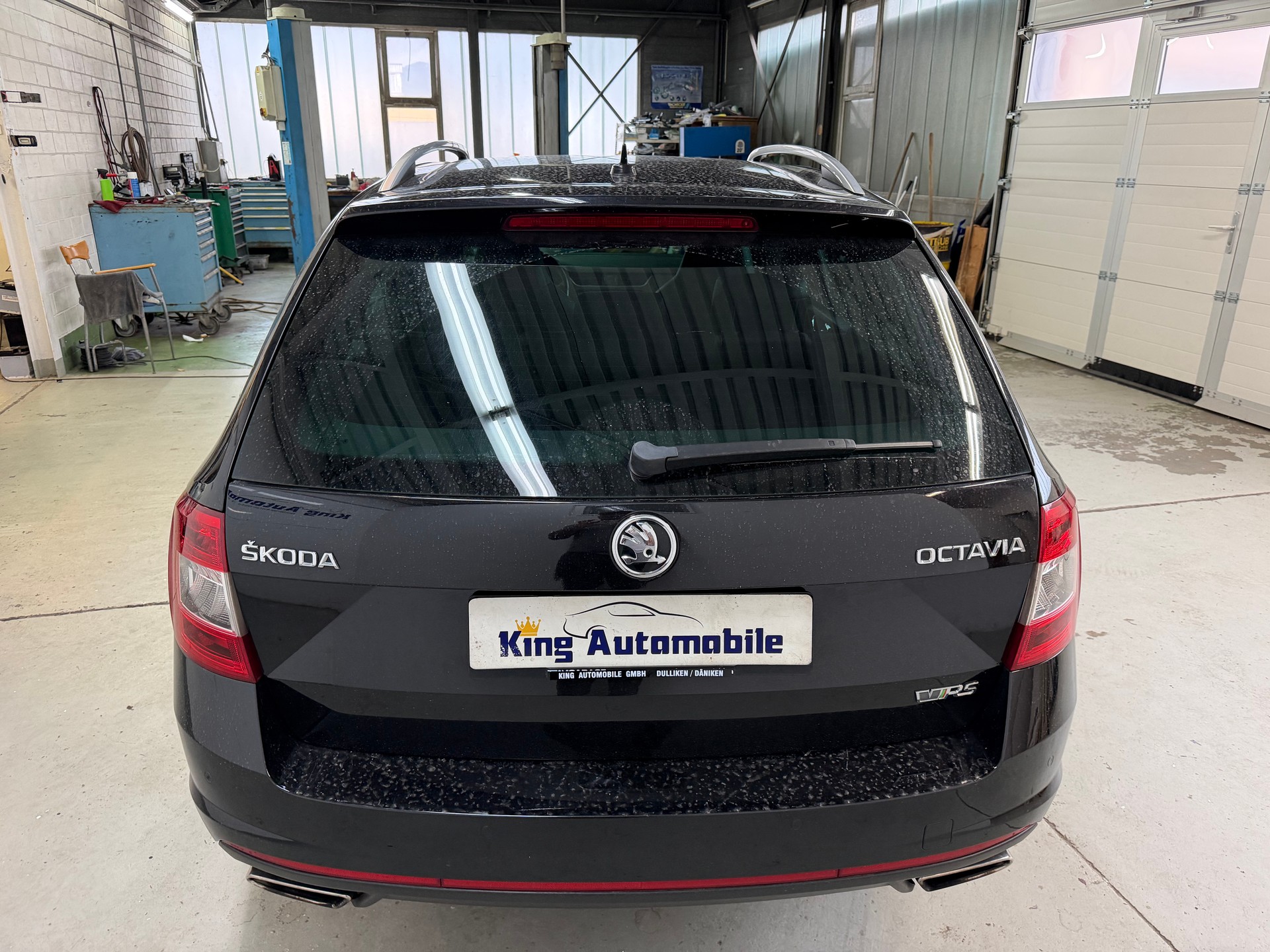 SKODA Octavia Combi 2.0 TSI RS DSG | MFK 10.2025 | Automat-image-5