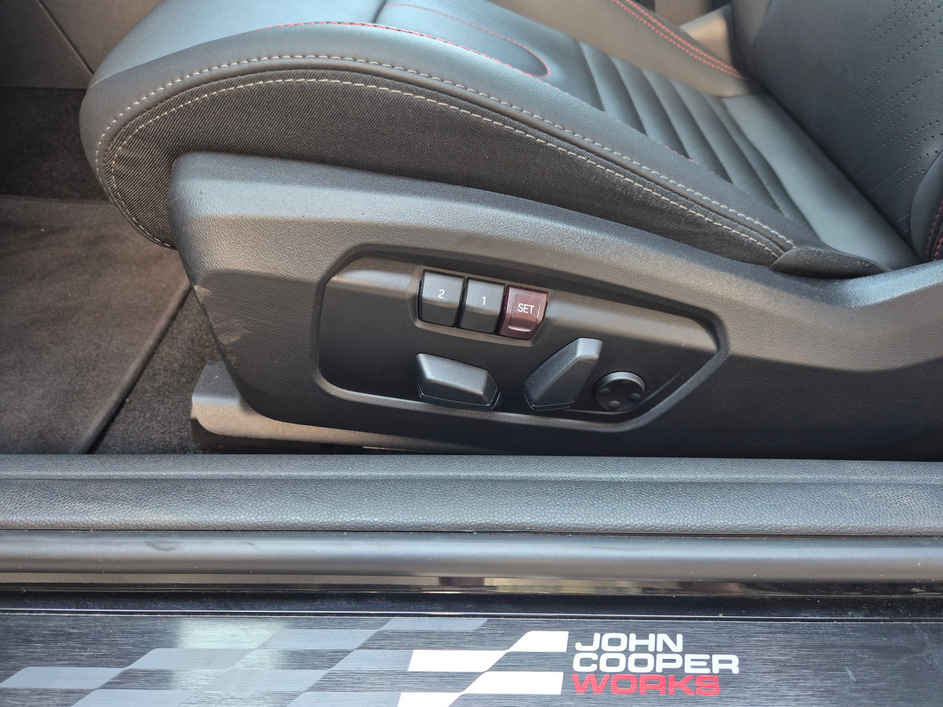 MINI Cooper John Cooper Works DKG-image-11