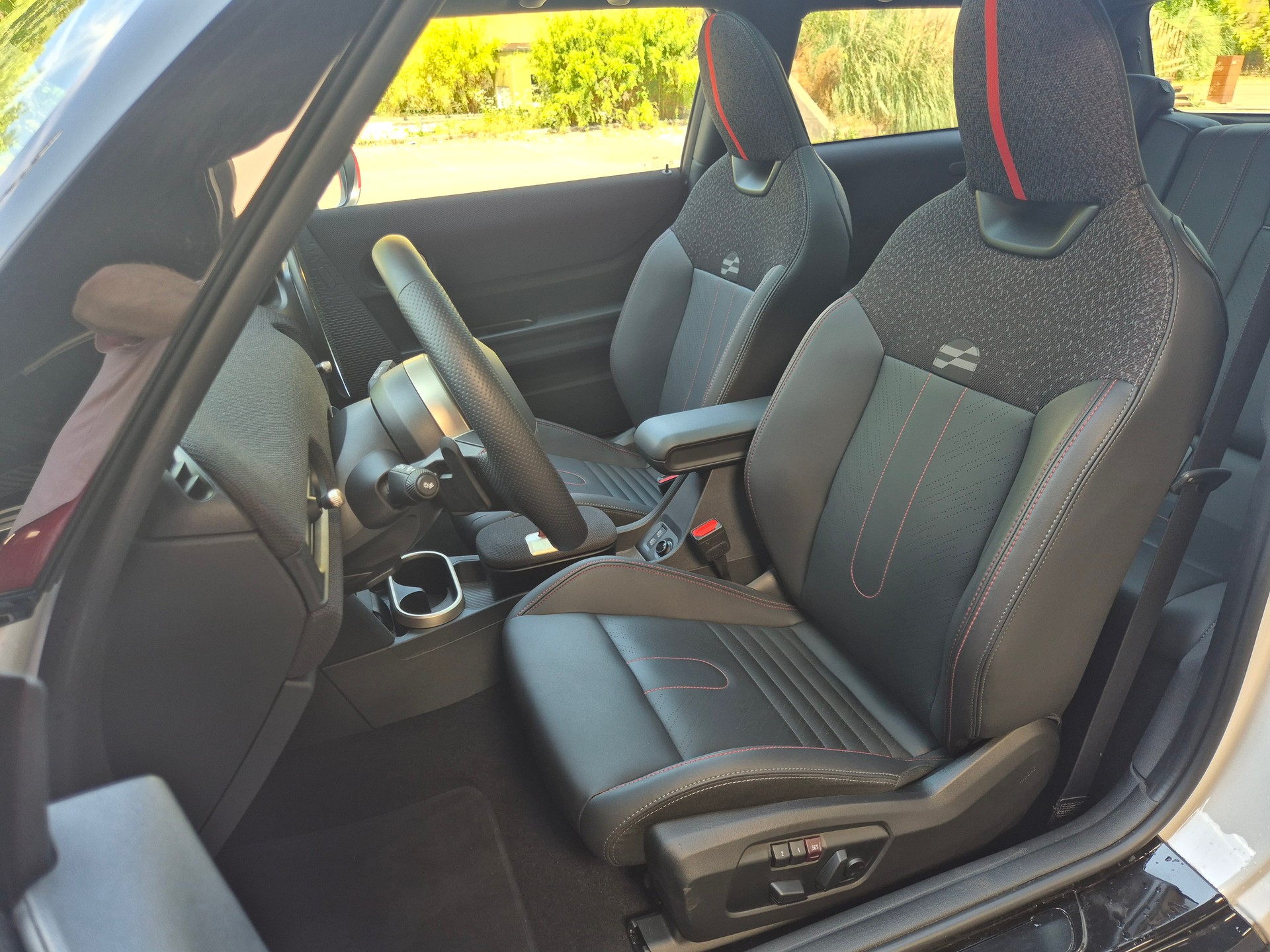 MINI Cooper John Cooper Works DKG-image-10
