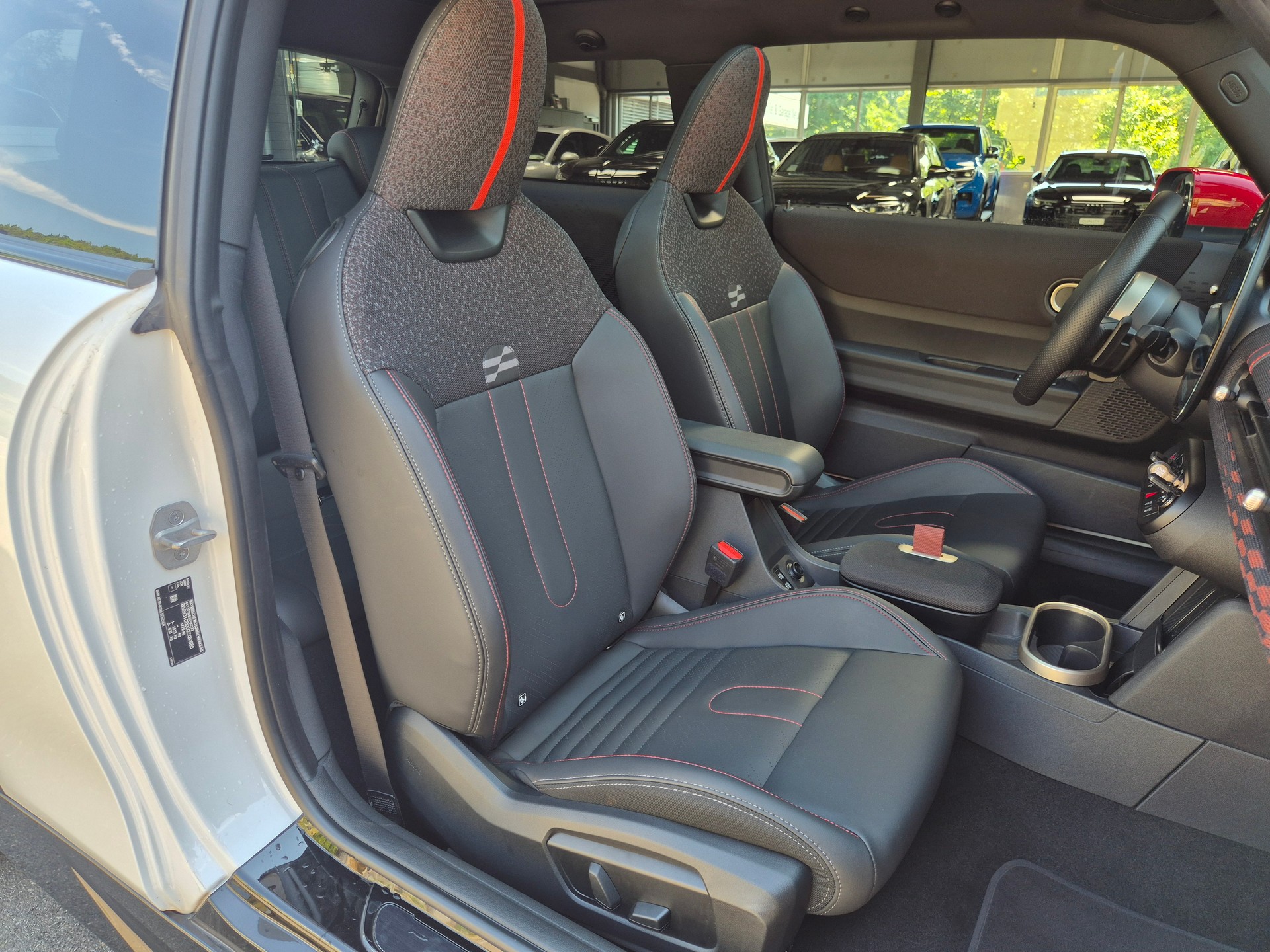 MINI Cooper John Cooper Works DKG-image-18