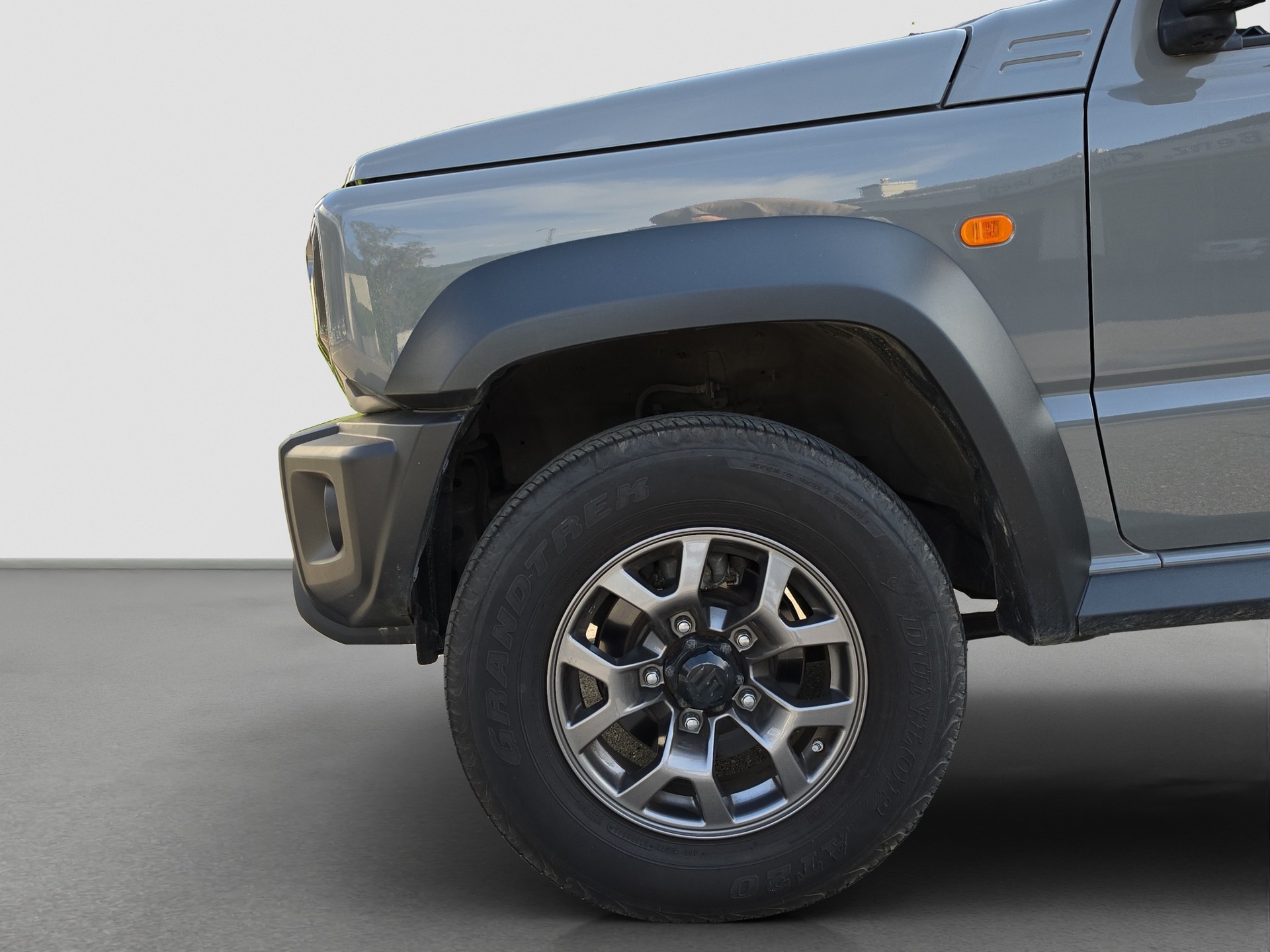 SUZUKI Jimny 1.5 Compact+ 4x4-image-13